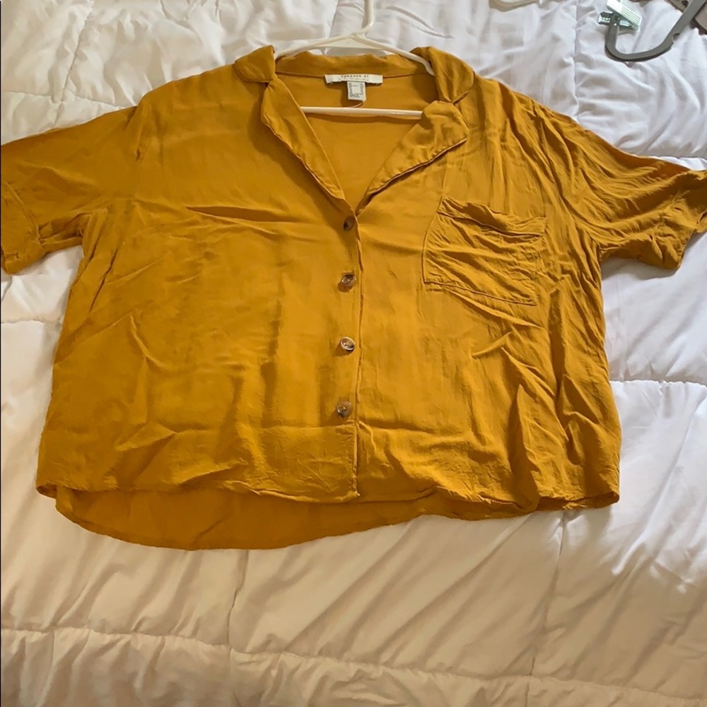 Trendy button up - Picture 2 of 4